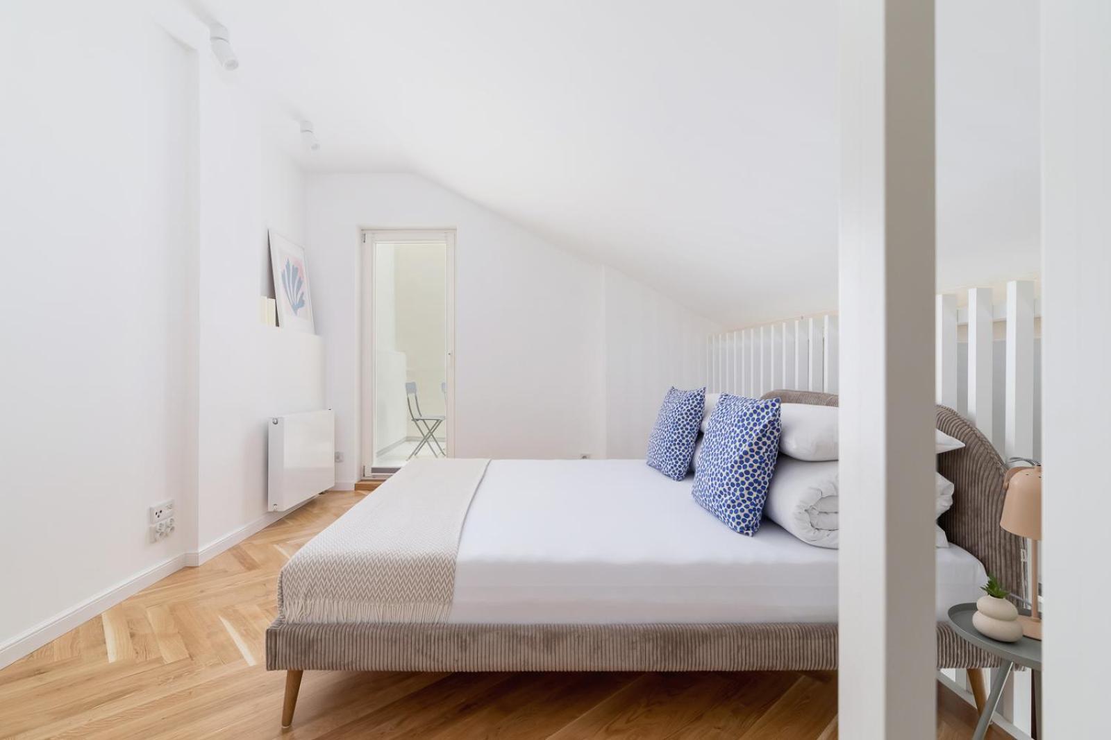 Apartament With Balcony - Rejtana 10 *